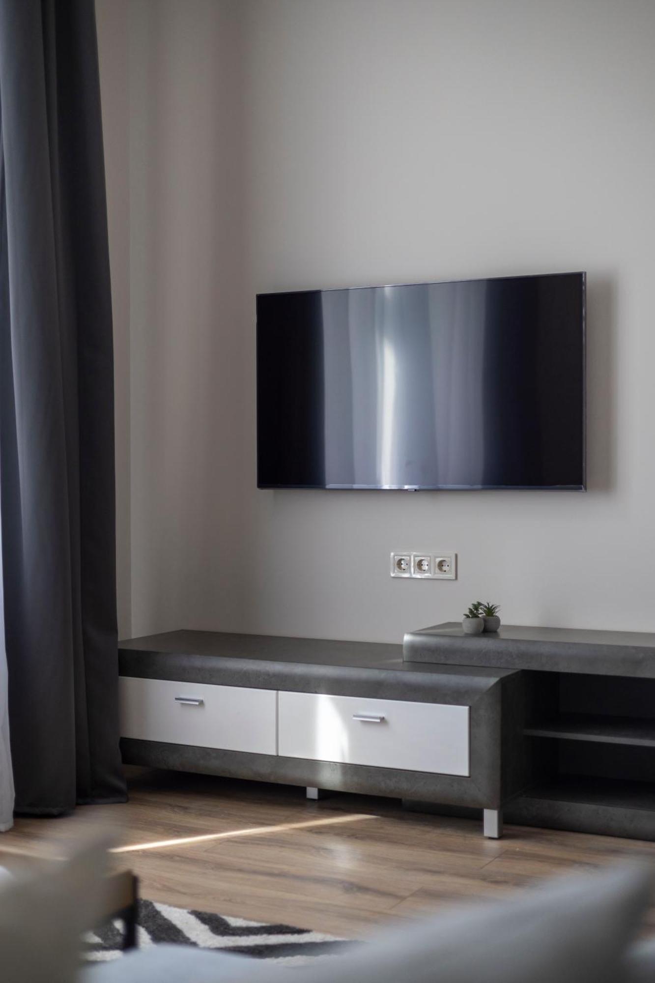 Exclusive Stylish Suite By Prestige Homes Next To The Oktogon Будапеща Екстериор снимка