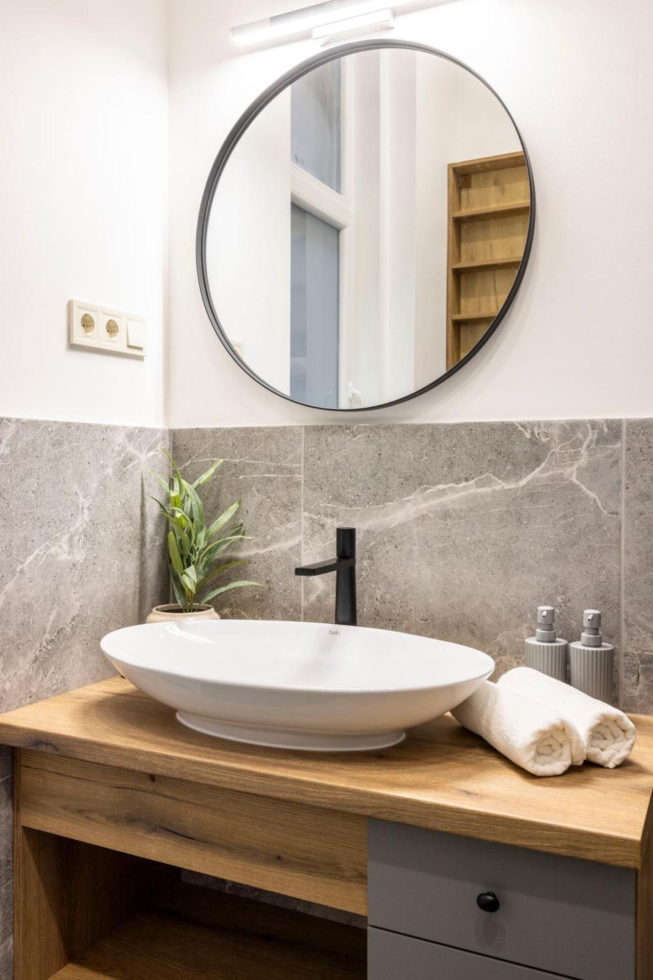 Exclusive Stylish Suite By Prestige Homes Next To The Oktogon Будапеща Екстериор снимка
